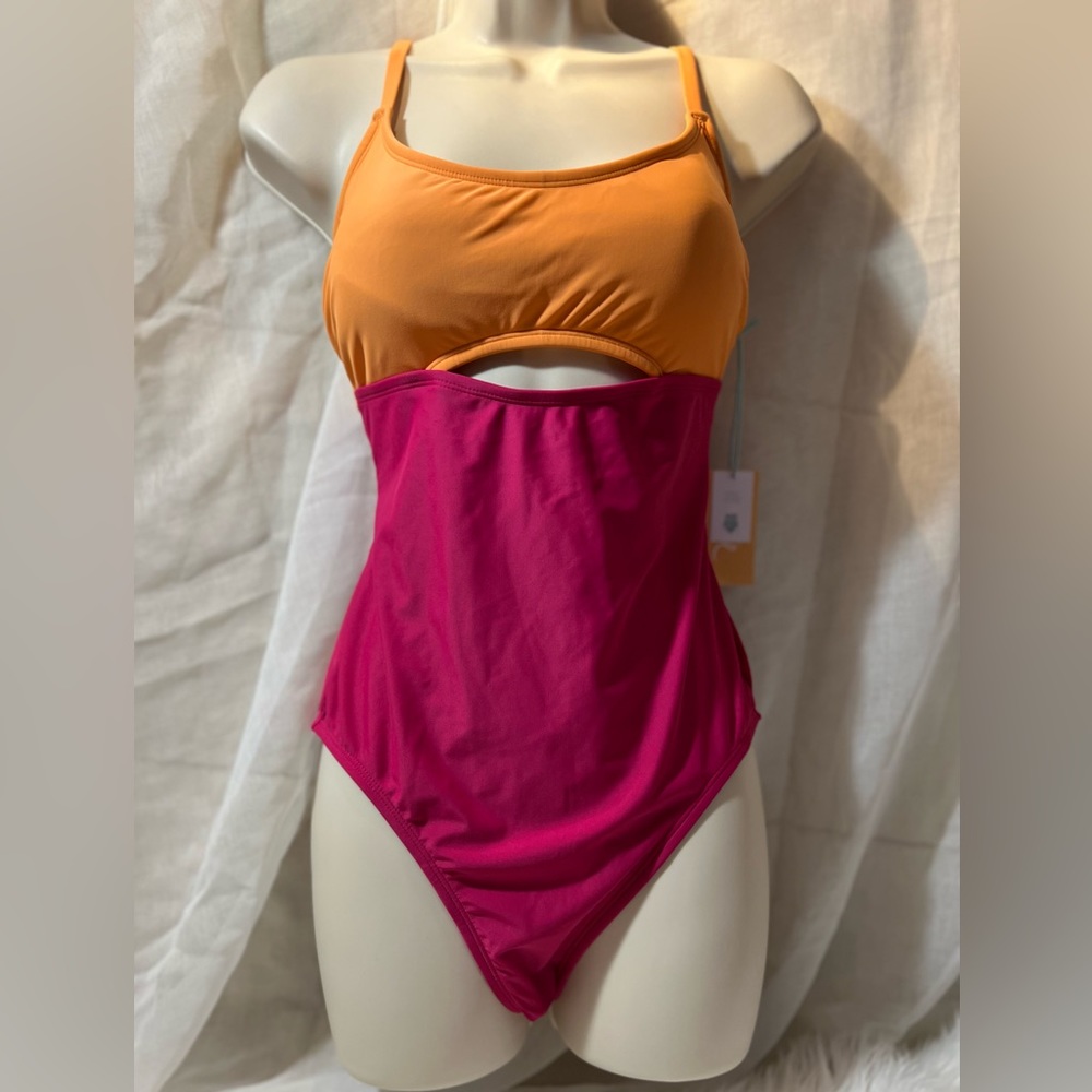 Nwt one piece Kona Sol swimsuit size M (8-10)